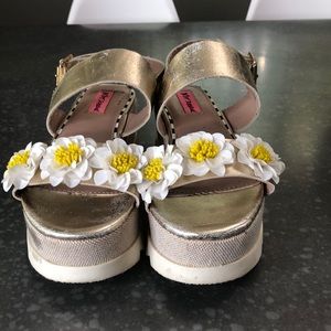 Cute floral platforms